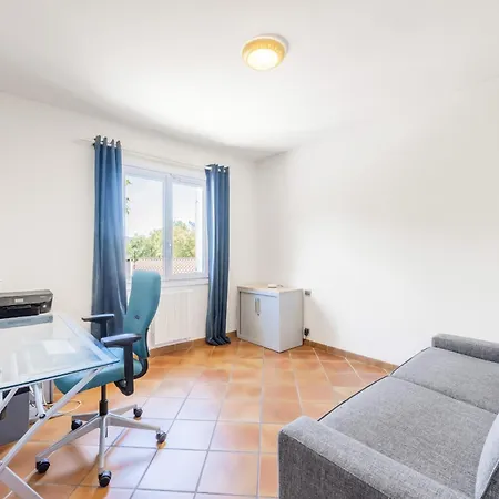 De 180 M2 Avec Piscine A Saint-raphael Pour 10 Personnes 别墅